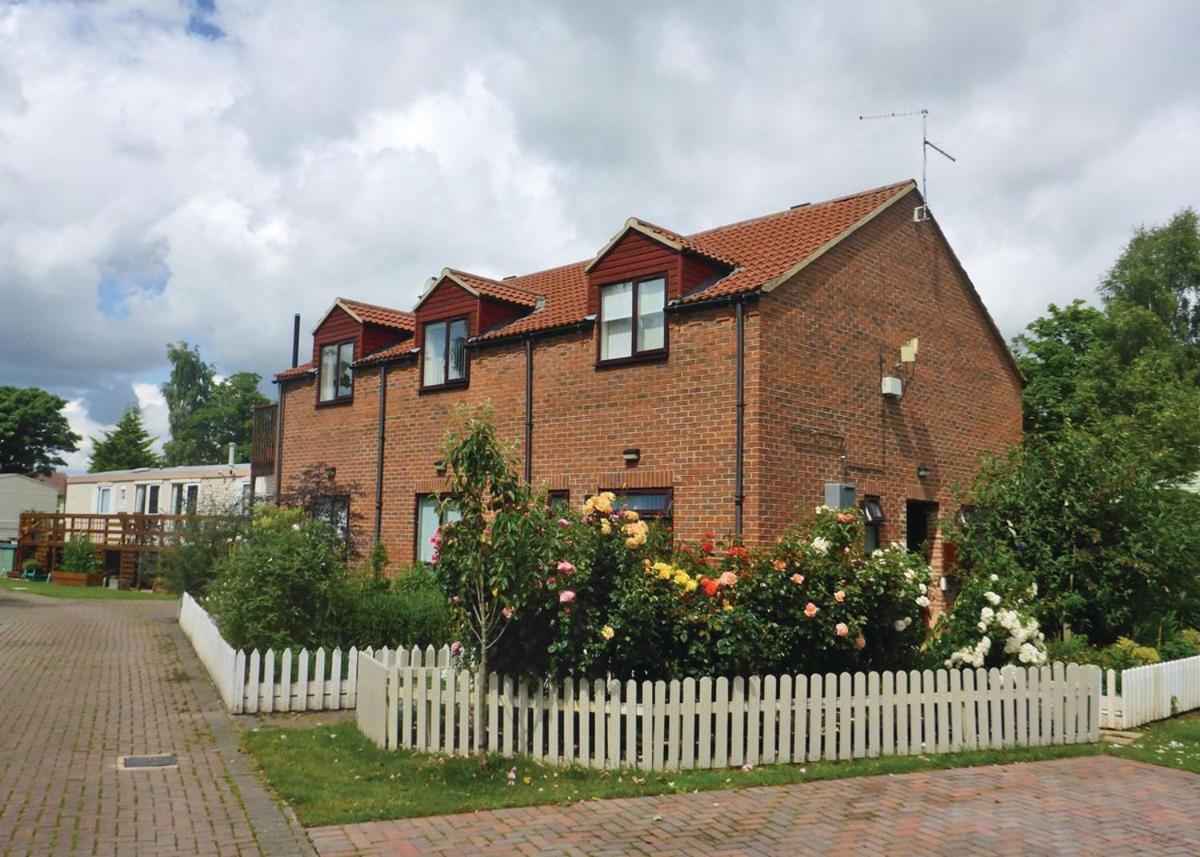 Weir Country Park Otel Holtby Dış mekan fotoğraf