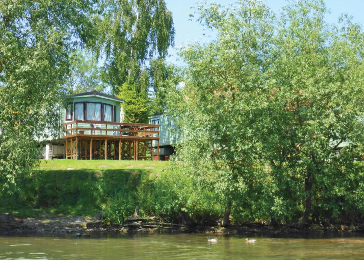 Weir Country Park Otel Holtby Dış mekan fotoğraf